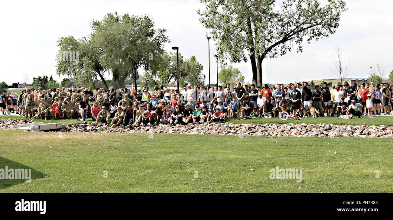 Rund 500 Soldaten aus der 2 Infantry Brigade Combat Team, 4 Infanterie Division, Familienmitglieder und Freunde versammeln sich für den "Spaziergang zum Kosovo/Afghanistan" bei Iron Horse Park, 15. Juni 2018. ( Stockfoto