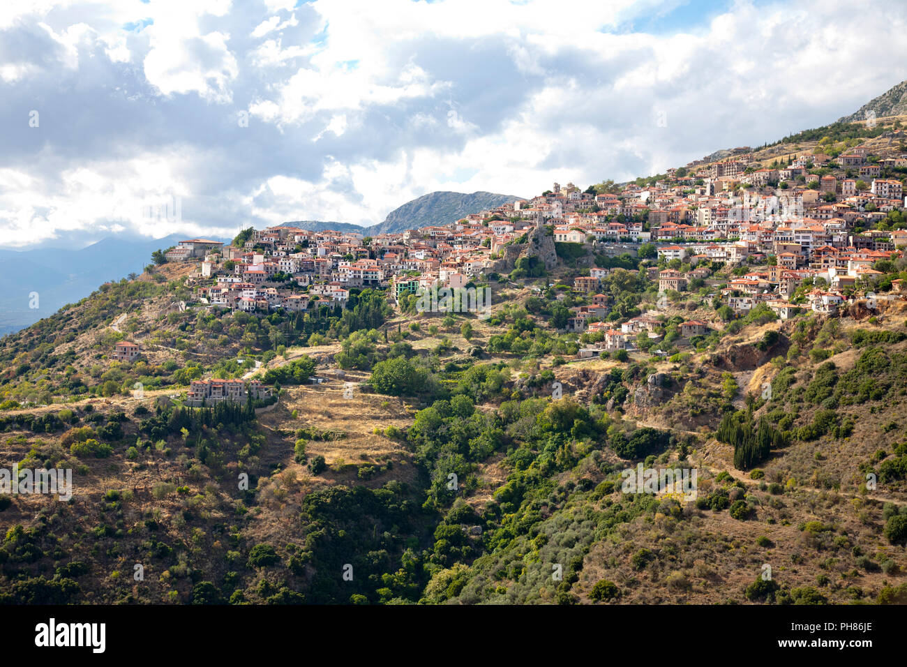 Dorf Arachova, Mittelgriechenland, Griechenland, Europa Stockfoto
