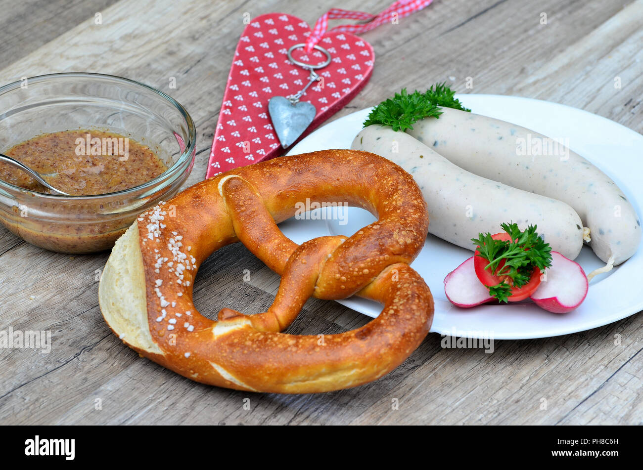Weißwurst mit brezel -Fotos und -Bildmaterial in hoher Auflösung – Alamy