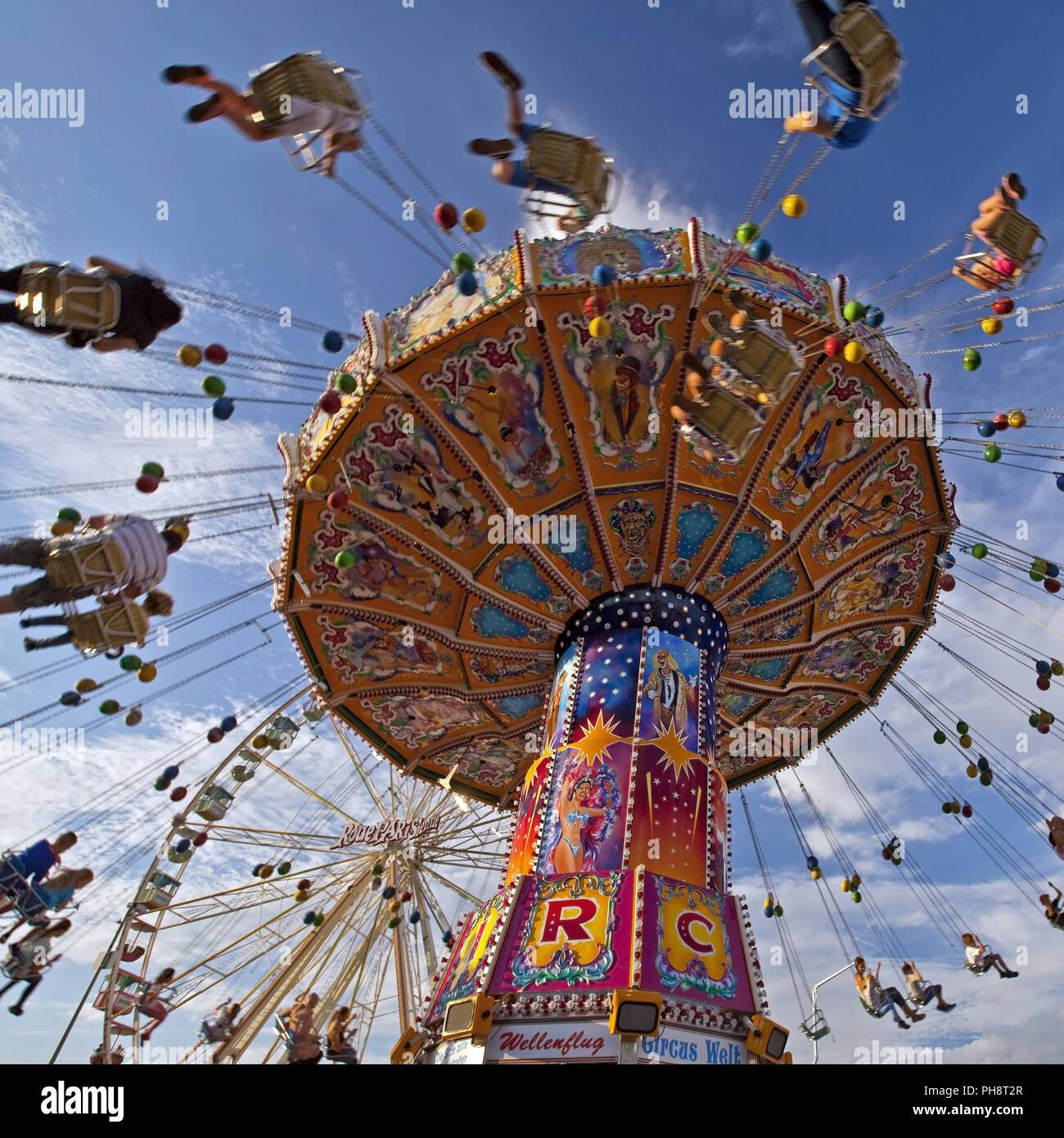 Kirmes square -Fotos und -Bildmaterial in hoher Auflösung – Alamy