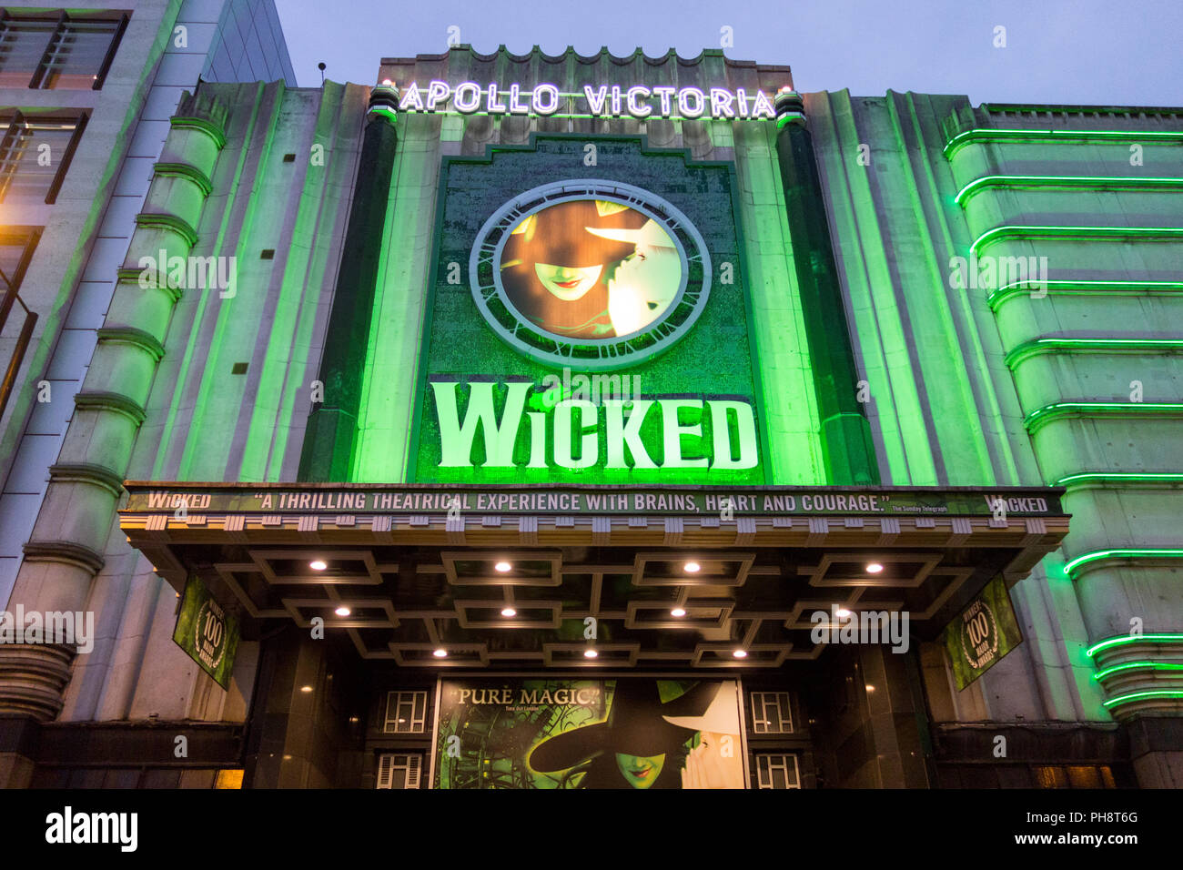Im Apollo Victoria Theatre, London, UK Wiked Stockfoto