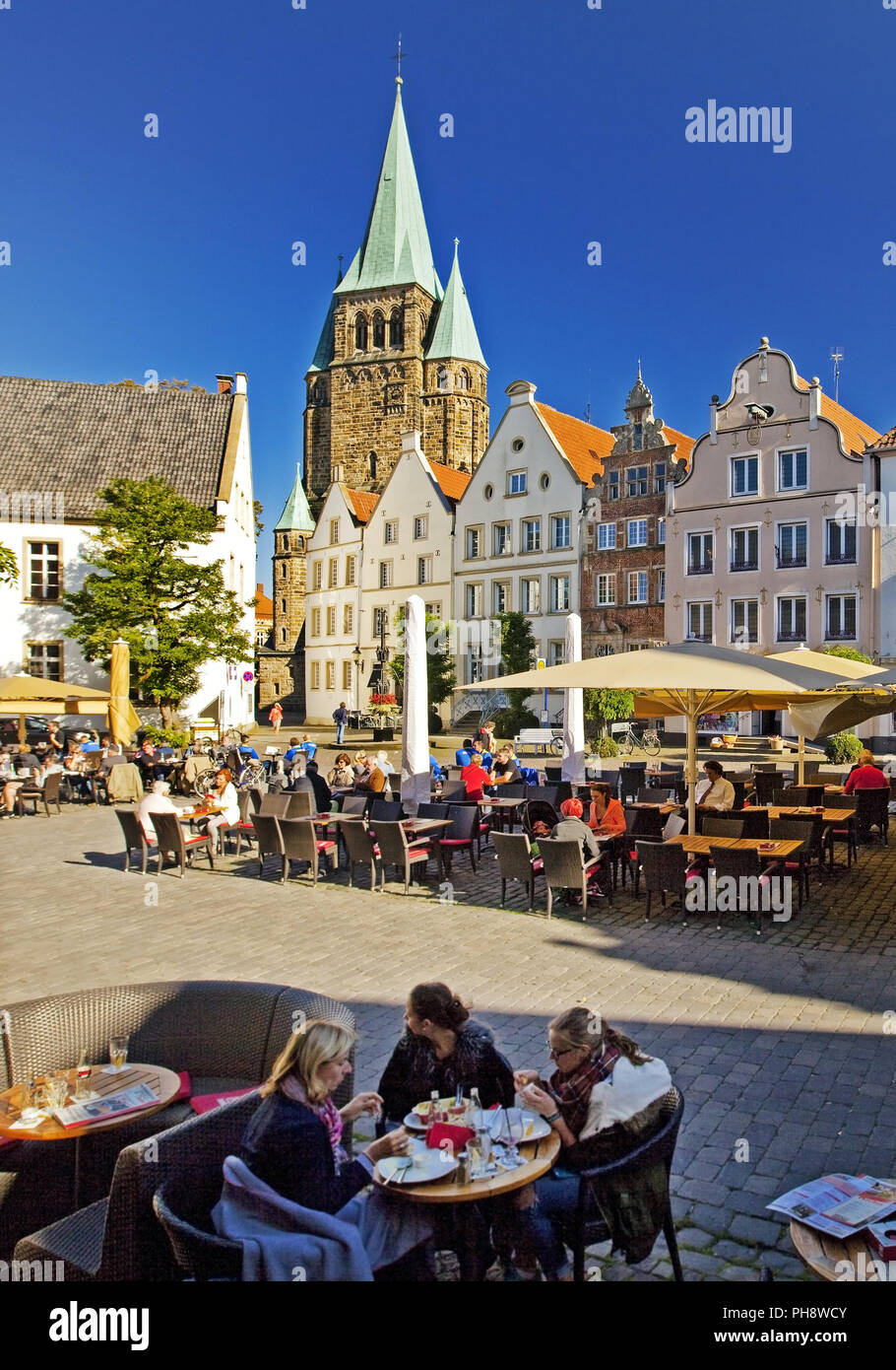 Marktplatz, St. Laurentius Kirche, Warendorf Stockfoto