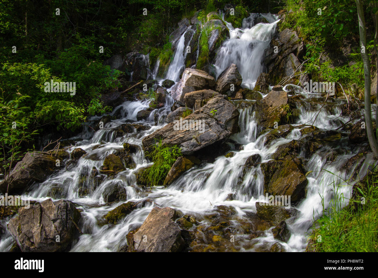 Der oberen Halbinsel von Michigan am Straßenrand Wasserfall. Schöne Fumee Außerhalb der von Iron Mountain, Michigan ist an einem strassenrand Park entlang US. Stockfoto