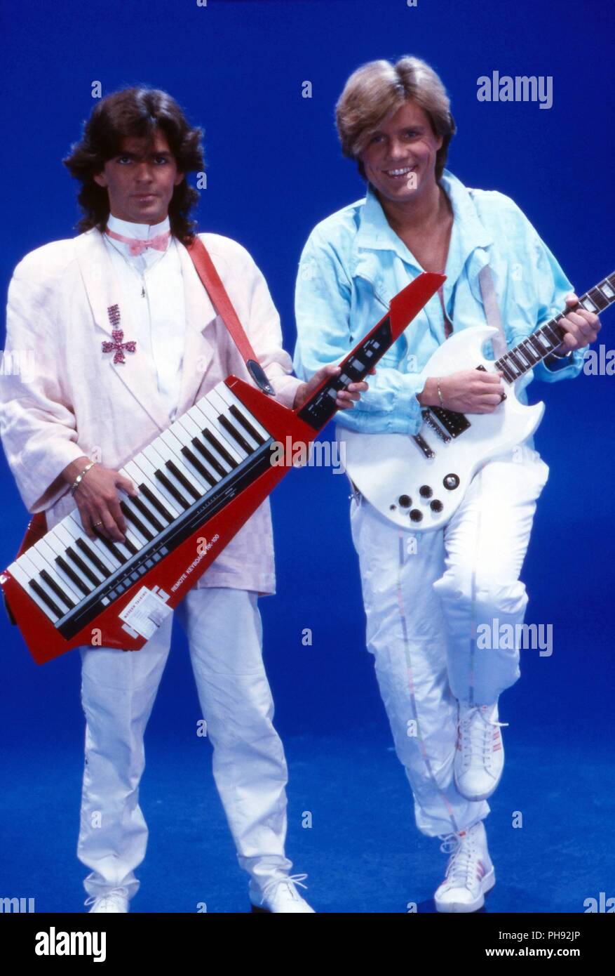 'Modern Talking', deutsches Popmusik Duo mit Thomas Anders (links) und Dieter Bohlen in Paris, Frankreich 1985. Deutsche Pop Duo 'modern Talking': Thoma Stockfoto