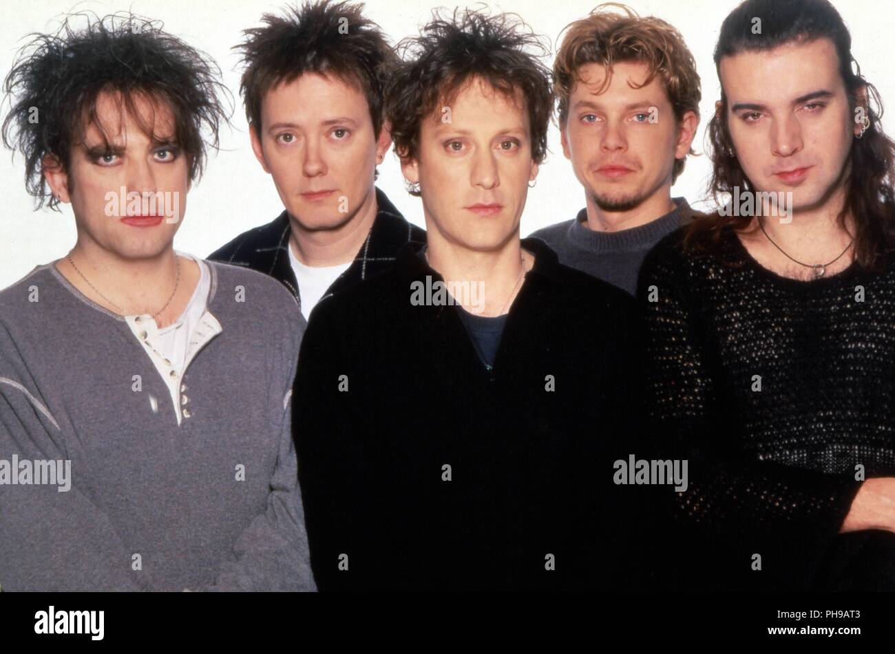 "The Cure", britische Pop, Rock, Wave und Gothic Band, beim Promoshoot in Konstanz, Deutschland 1995. British pop rock Wave und Gothic Band "The Cure" Stockfoto