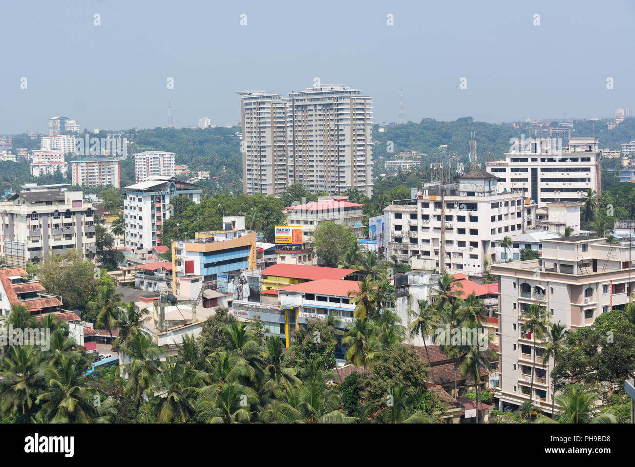 Mangalore, Indien - 8. Juli 2018 - Schnell wachsende Stadt im Süden von Indien, die relativ grün und friedlich ist, verglichen mit dem Rest von Indien Stockfoto