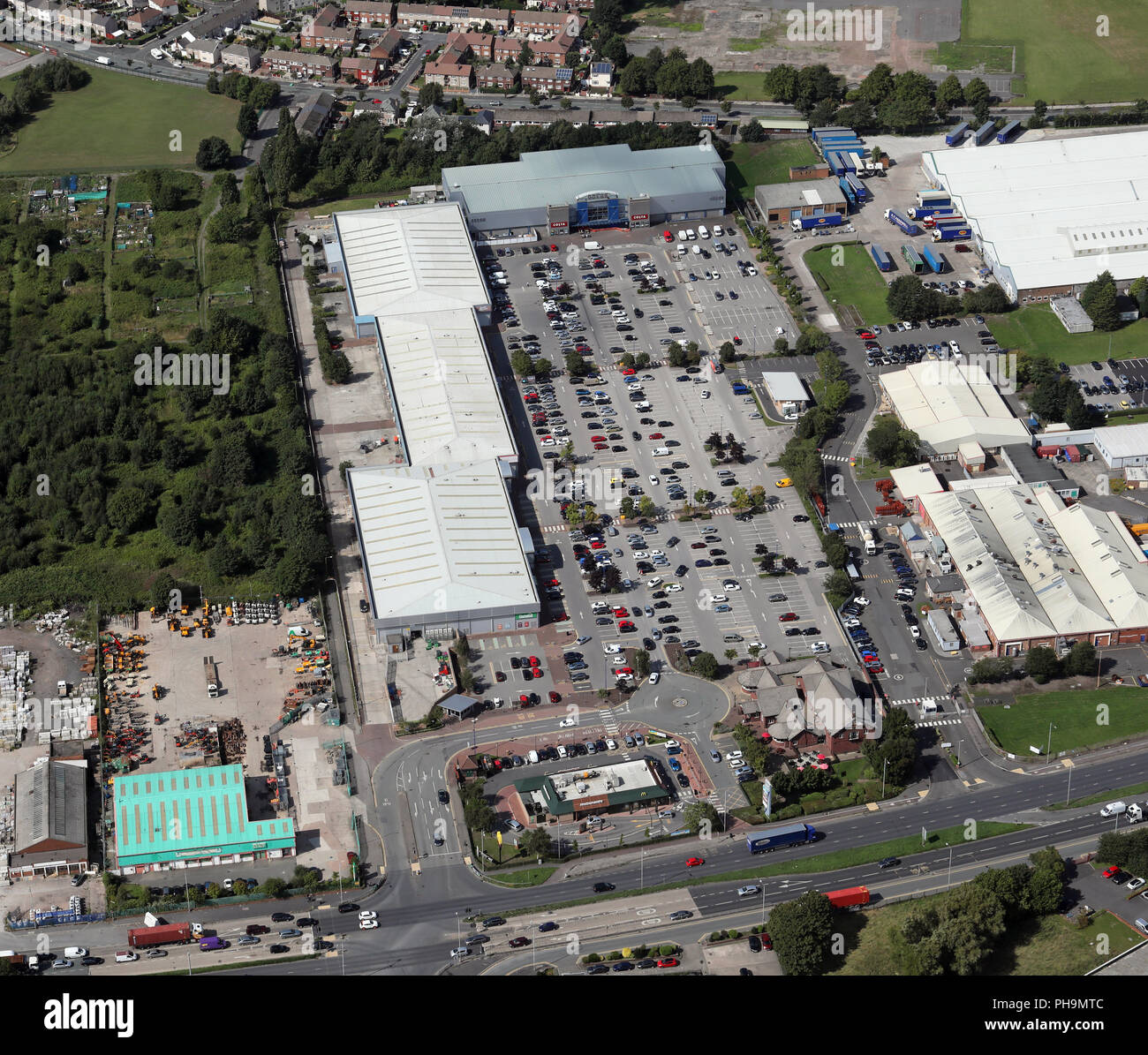 Luftaufnahme von Switch Island Freizeitpark, Aintree, Liverpool Stockfoto