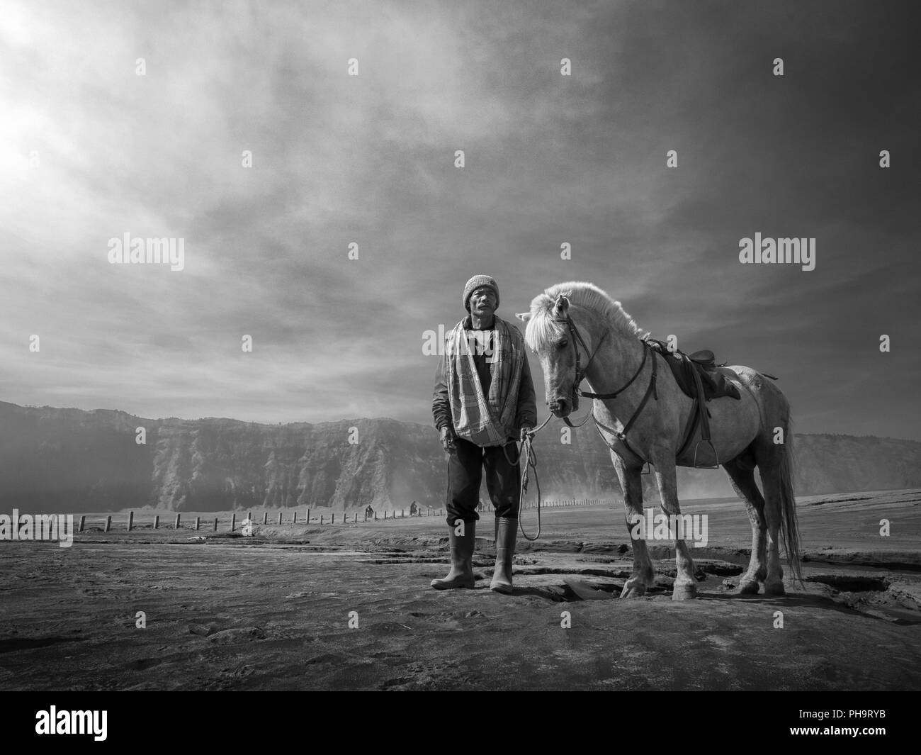Ein Pferd Reiter in Mount Bromo Stockfoto