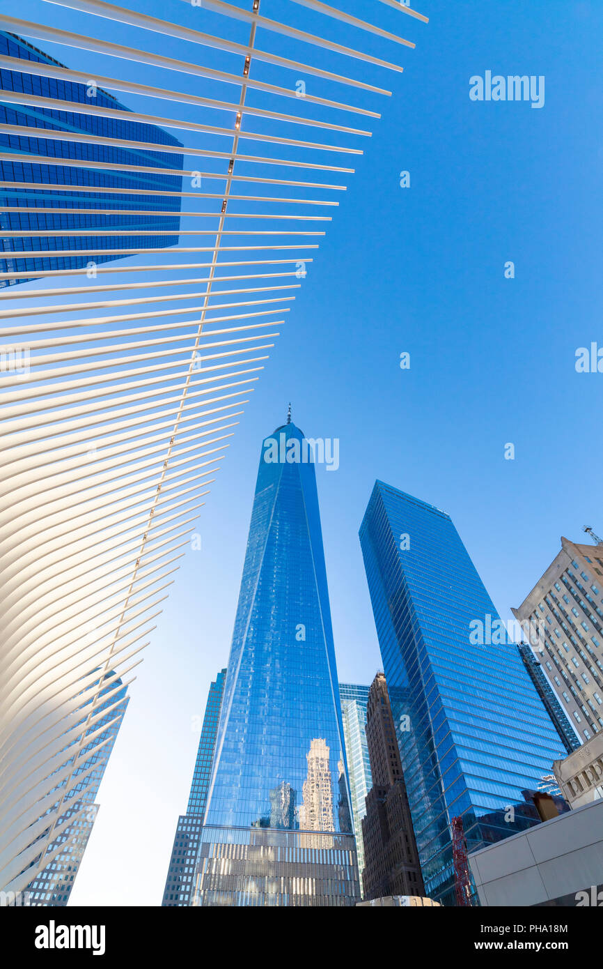 Die Oculus Gebäude und Freedom Tower, One World Trade Center, Lower Manhattan, New York City, Vereinigte Staaten von Amerika, Nordamerika Stockfoto