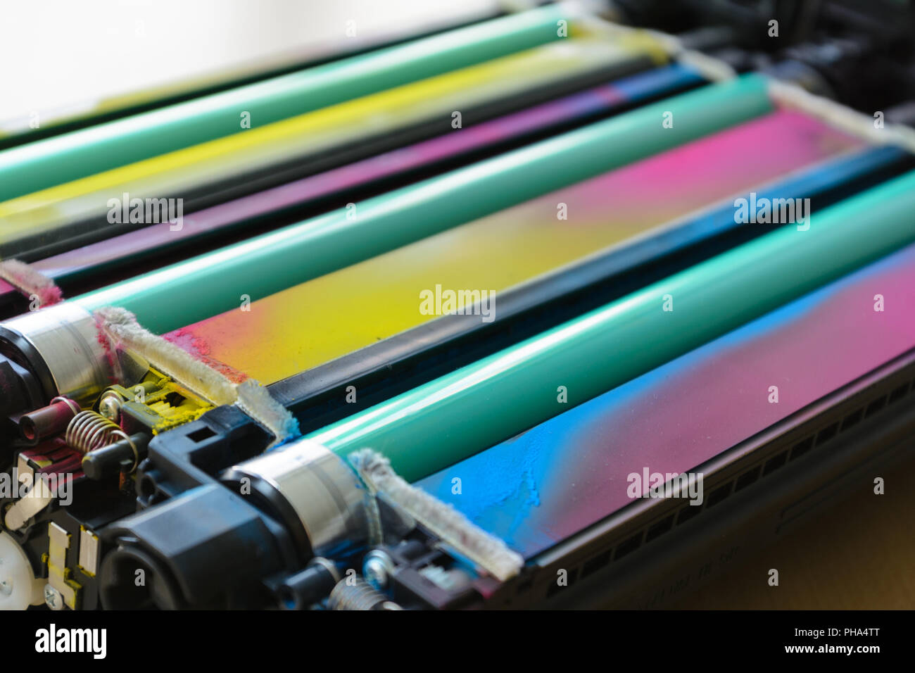 Farbige Fixierung eines Laserdruckers sind notwendig, Betriebsmittel/Verbrauchsmaterial Stockfoto