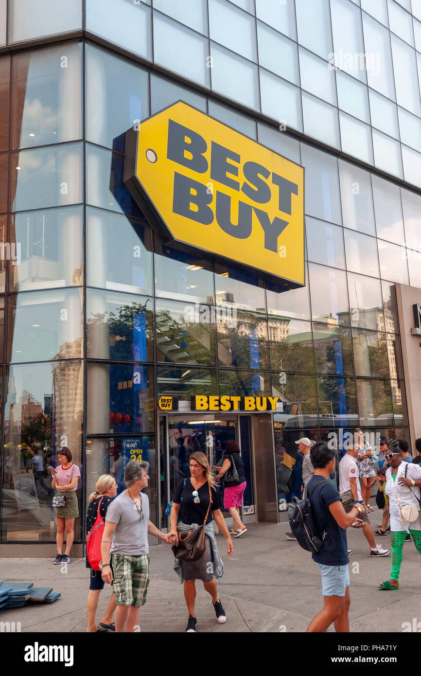 Die beste Elektronik store am Union Square in New York am Sonntag, 26. August 2018. Best Buy ist geplant mit dem erzielten Ergebnis im zweiten Quartal am Dienstag zu berichten. (Â© Richard B. Levine) Stockfoto