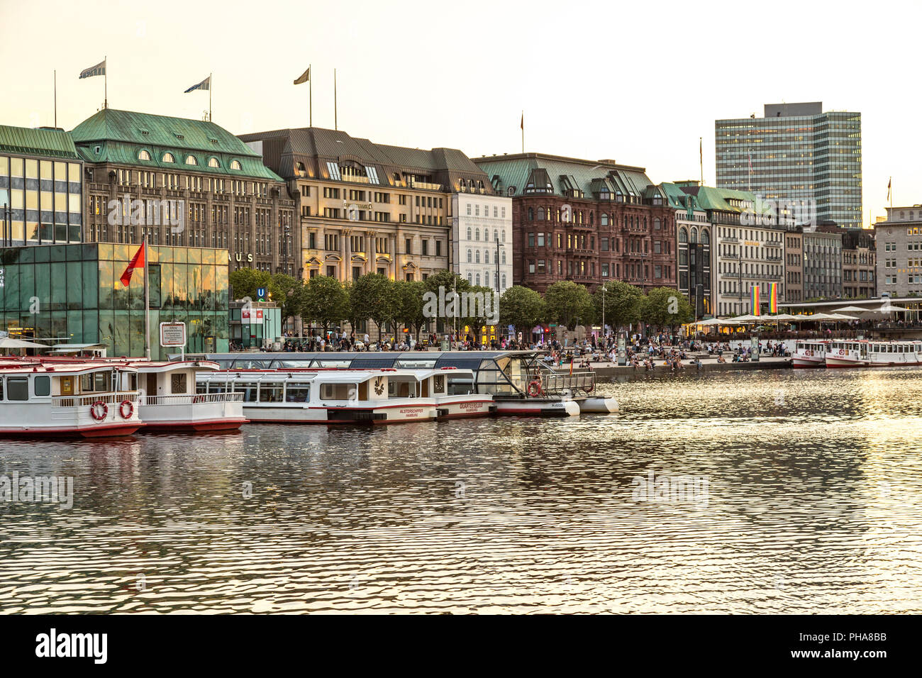 Hamburg, Blick vom Ballindamm über die Binnenalster, Jungfernstieg Stockfoto