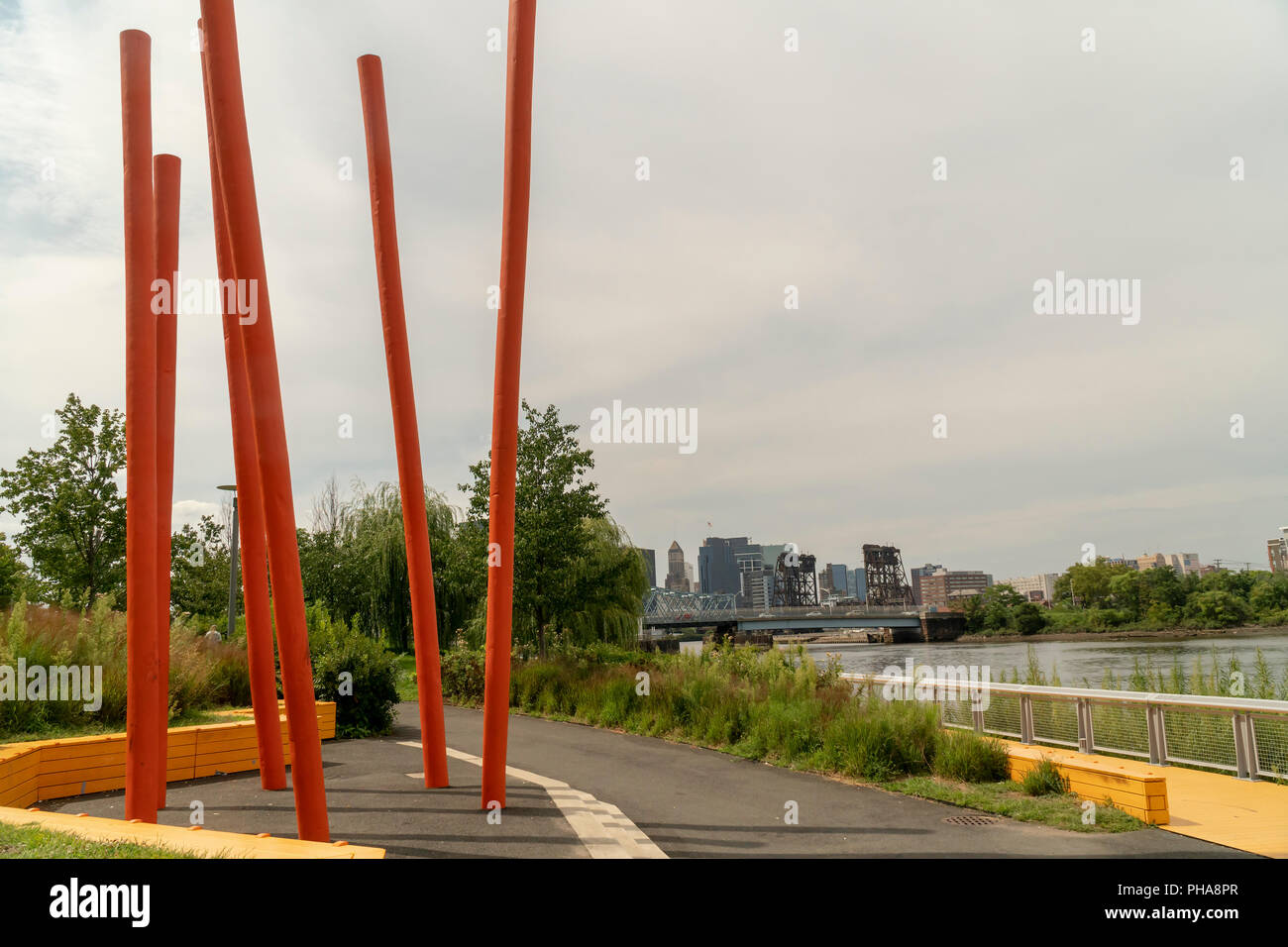 Die 'Orange Sticks'in Newark Riverfront Park in Newark, NJ am Samstag, 25. August 2018. (Â© Richard B. Levine) Stockfoto