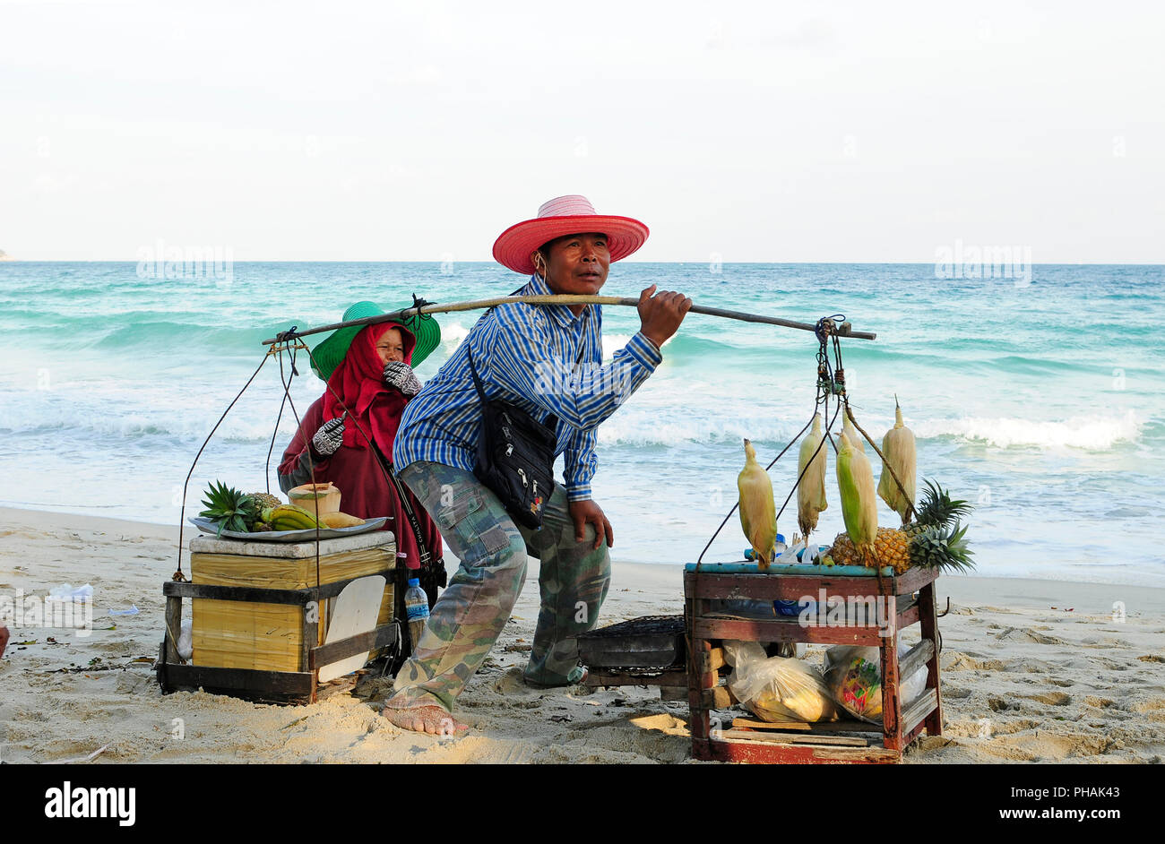 Vendeur ambulanten sur les Plages - Hawker am Strand - Koh Samui - Thailand Stockfoto