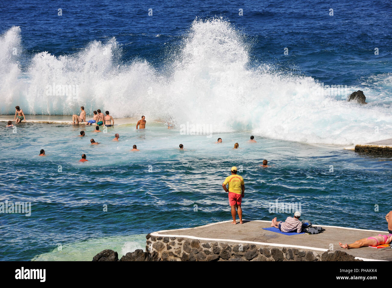 Die natürlichen Swimmingpools mit Meerwasser. Porto Moniz, der Insel Madeira. Portugal Stockfoto