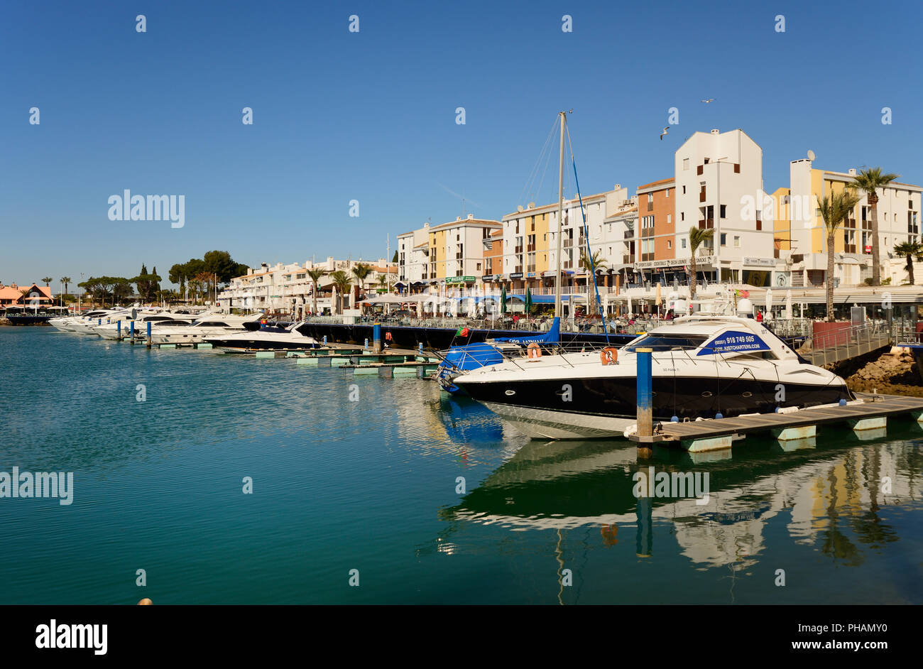 Den Jachthafen von Vilamoura. Algarve, Portugal Stockfoto