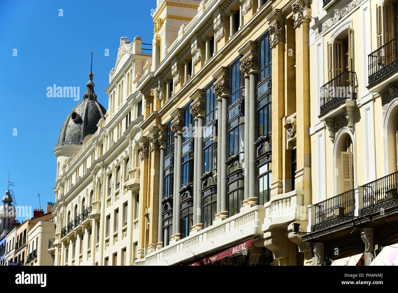 Gran Via, Downtown Hauptstraße mit Gebäuden aus dem frühen 20. Jahrhundert. Madrid, Spanien Stockfoto