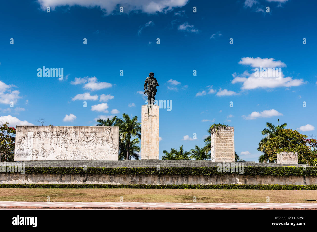 Santa Clara, Kuba/16. März 2016: Bronzestatue des revolutionären militärischen Führer Che Guevara. Stockfoto