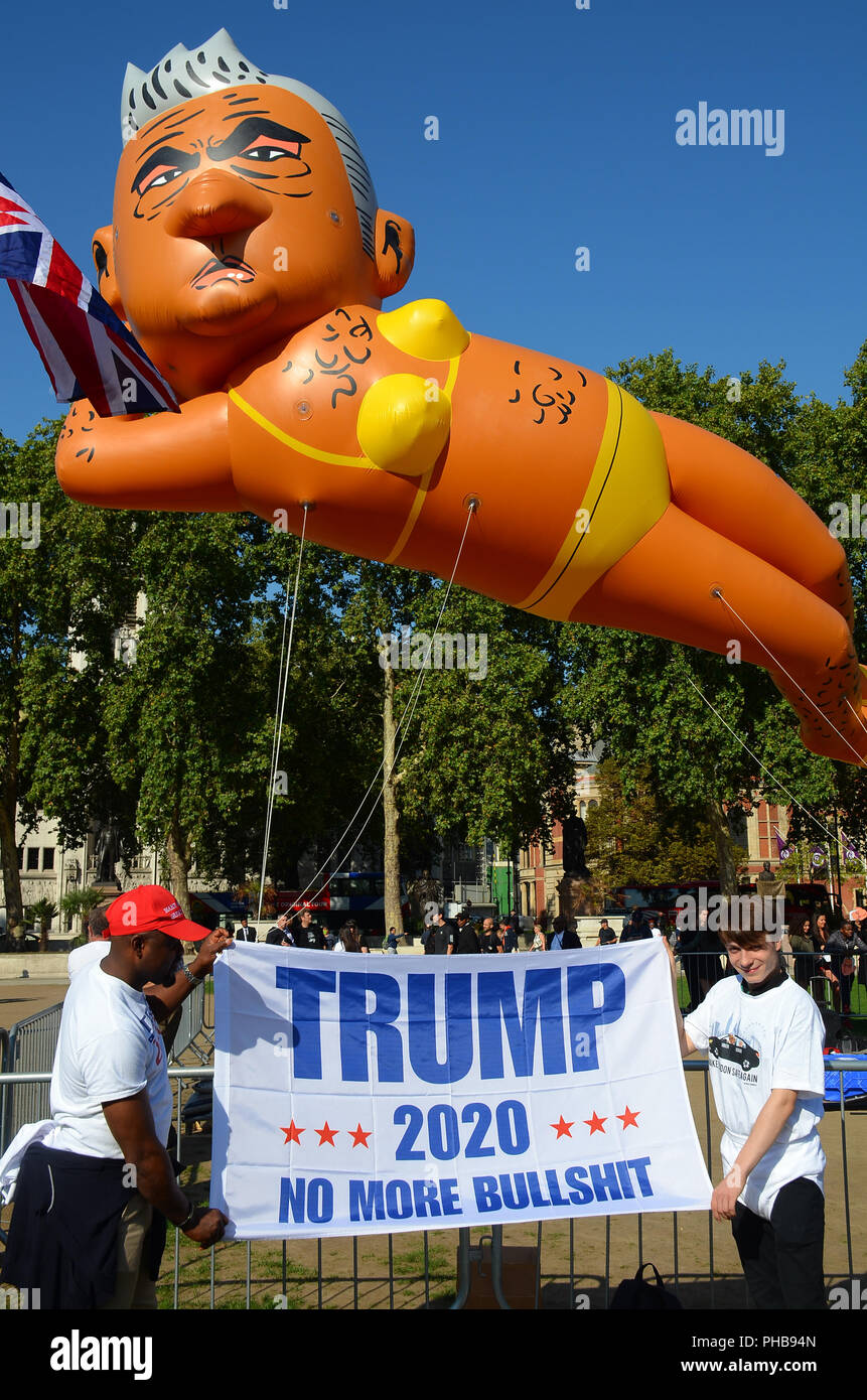 London, UK, 1. September 2018 Sadiq Khan blimp in Bundestagspraesident Square Stockfoto