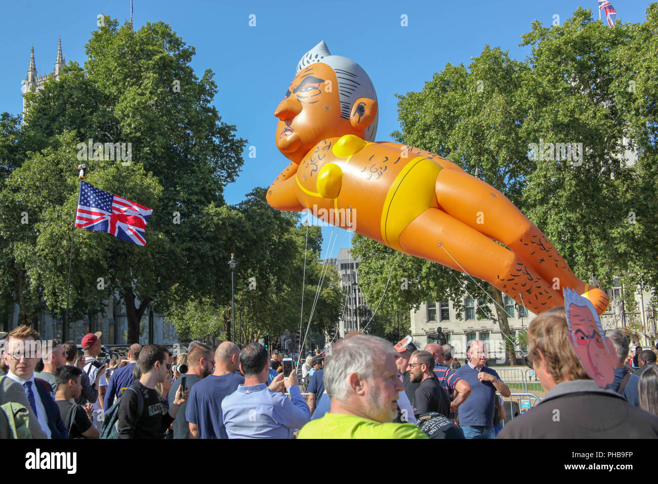 London, Großbritannien. 1. September 2018. Die demonstranten von Sadiq Khan an den Ballon Kredit: Alex Cavendish/Alamy leben Nachrichten Stockfoto