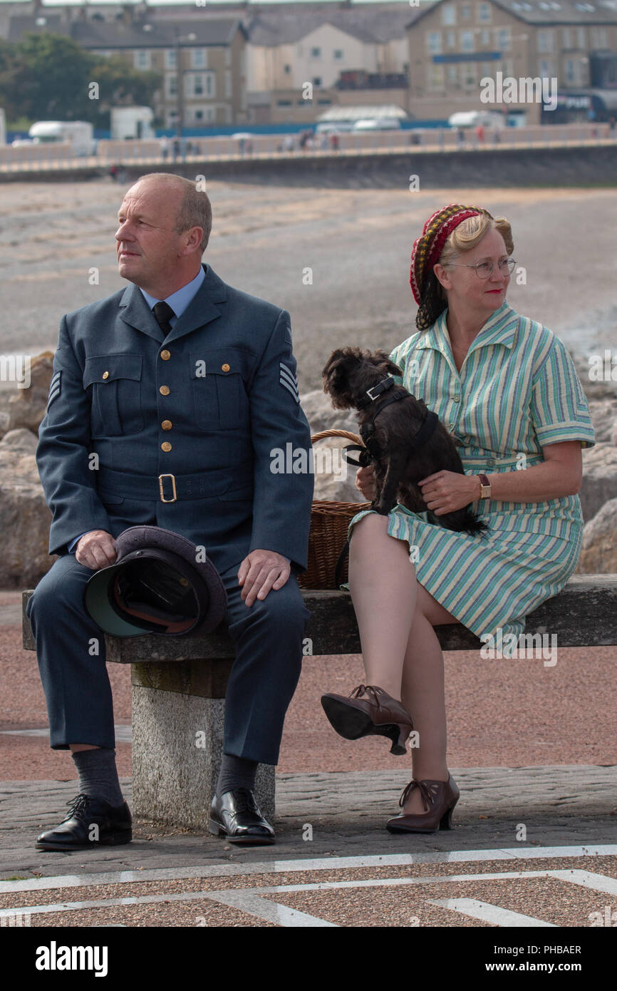 Morecambe, Lancashire, 1. September 2018 Die beiden Tag Vintage am Meer Festival sah Menschen in Vintage kostüm Zurück zur Morecambe vergangener Bereich auf dem Festival rund um die twons Midland Hotel und der Bahnhof Credit zentriert zu erleben: Fotografieren Nord/Alamy leben Nachrichten Stockfoto