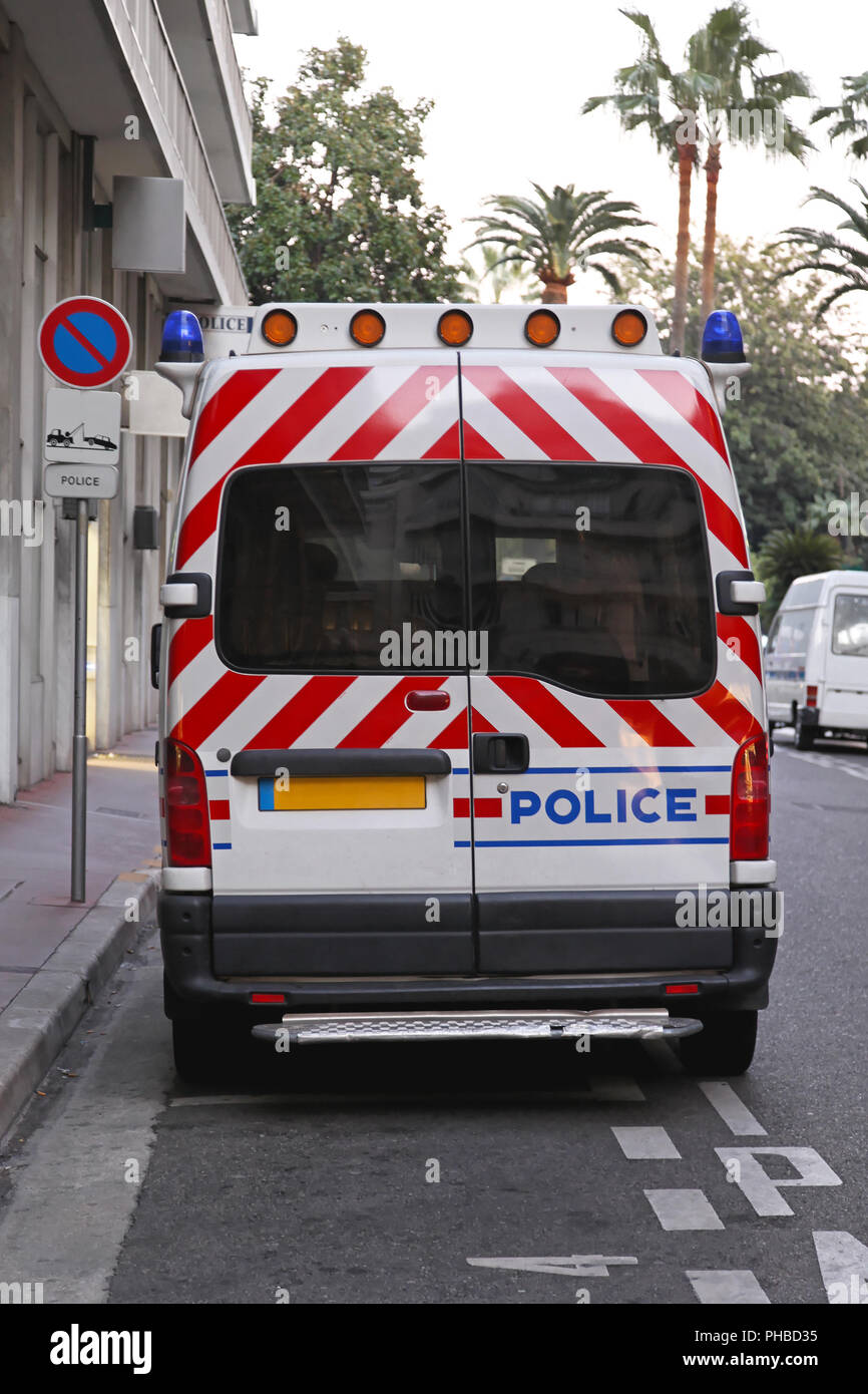 Gefangenentransport vor der Polizei Station geparkt Stockfoto