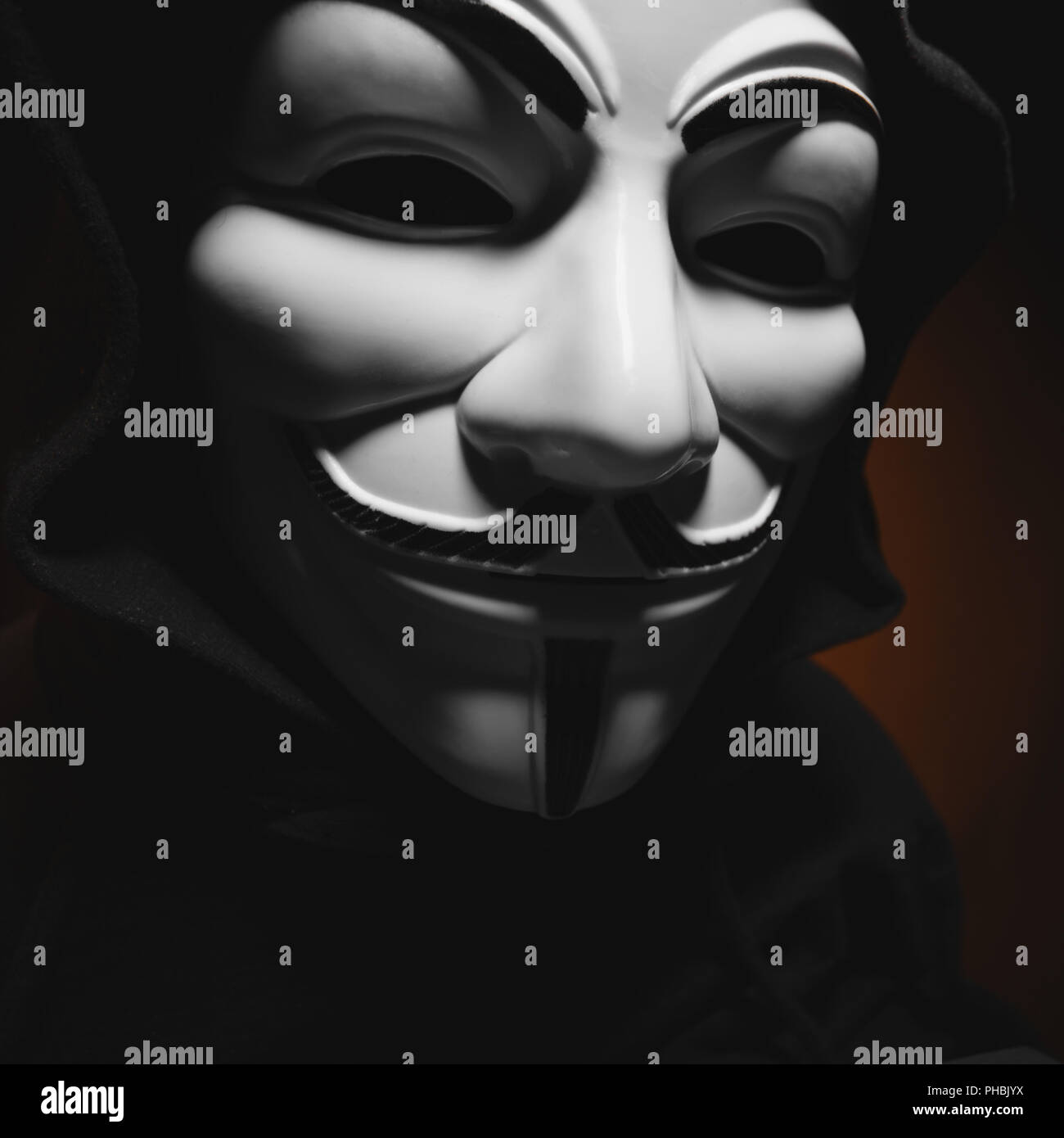 St. Petersburg - Russland - 25 Januar 2018 - Mann mit Vendetta Maske. Diese Maske ist eine gut Stockfoto