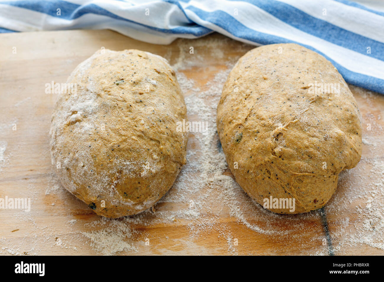 Zubereitung Teig zum backen hausgemachte Kürbis Brot. Stockfoto