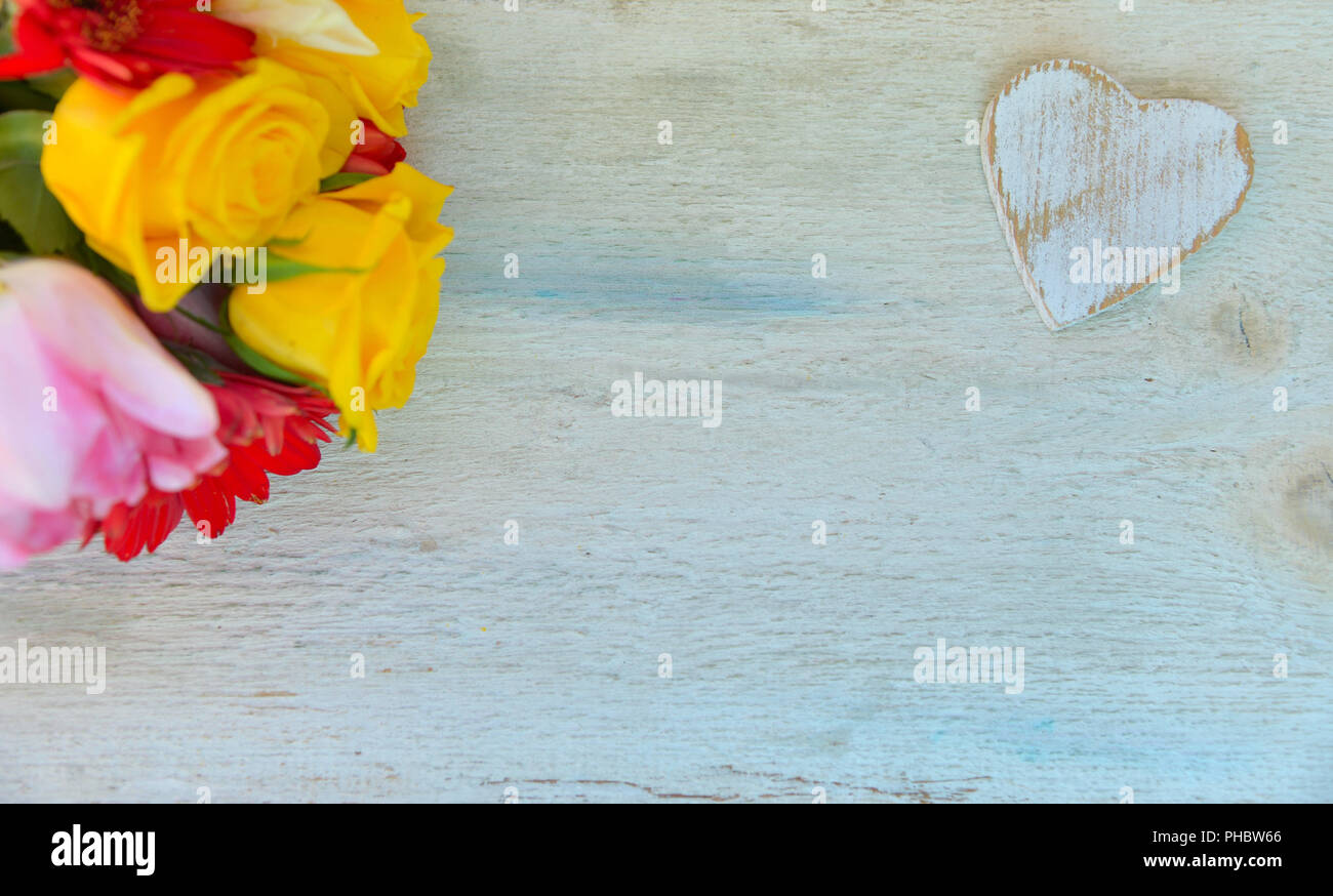 Foto Strauß auf alten Holz Hintergrund Stockfoto
