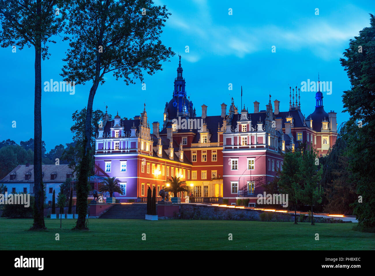 Neues Schloss Schloss von Prinz Hermann-von-Puckler-Muskau, UNESCO Welterbe Muskauer Park, Bad Muskau, Sachsen, Deutschland, Europa gebaut Stockfoto