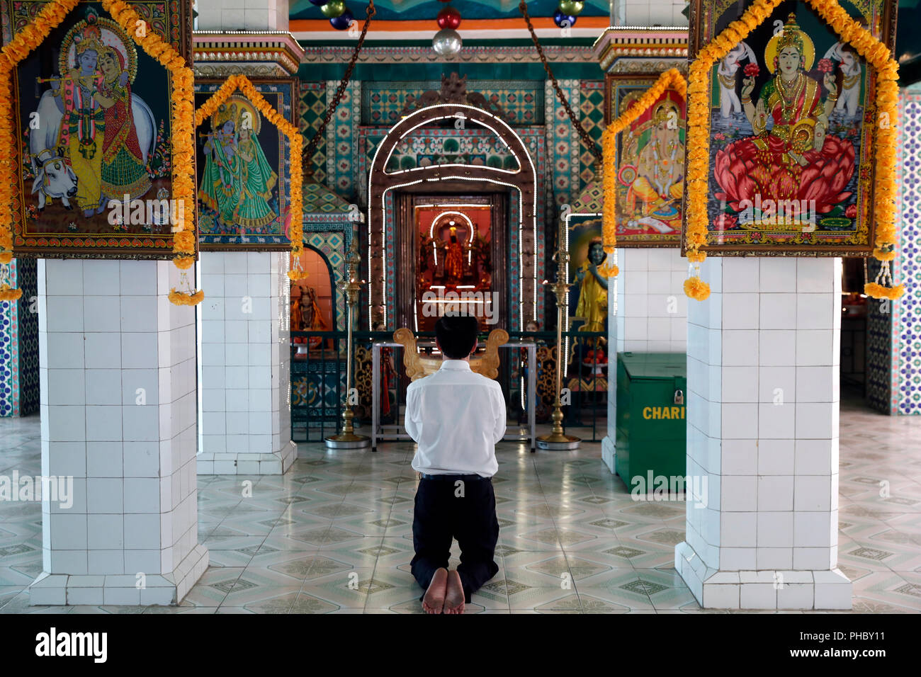 Worshipper beten, Sri Thenday Yutthapani Tempel, Ho Chi Minh City, Vietnam, Indochina, Südostasien, Asien Stockfoto