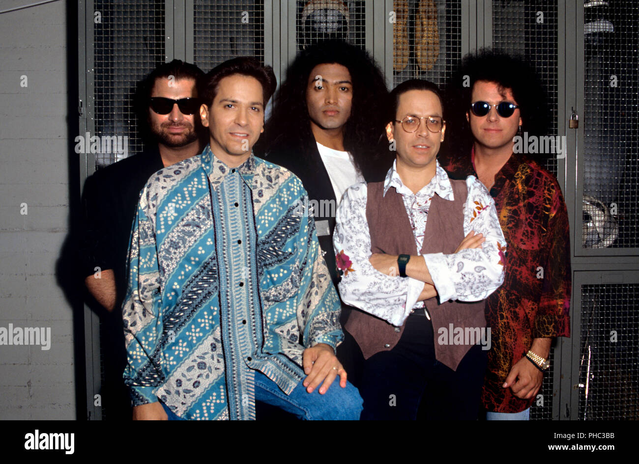 Toto (L-R): David Paich, Mike Porcaro, Jean-Michel Byron, Jeff Porcaro, Steve Lukather am 14.09.1990 in Saarbrücken. | Verwendung weltweit Stockfoto