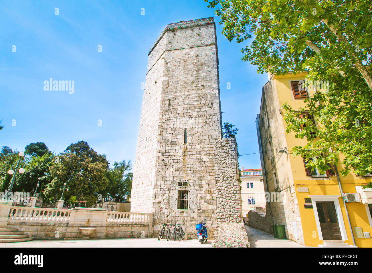 Captain's Turm auf fünf Brunnen Quadrat in Zadar, Dalmatien, Kroatien Stockfoto