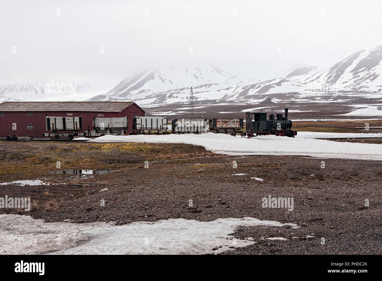 Alten Bahnhof und Hütte in Ny Alesund, Svalbard Inseln Stockfoto