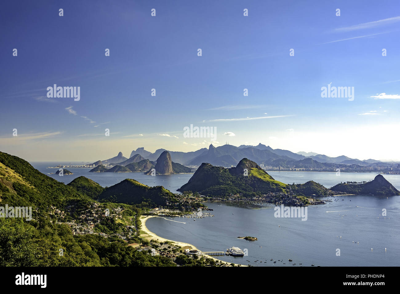 Blick auf Rio de Janeiro aus Niteroi Stockfoto