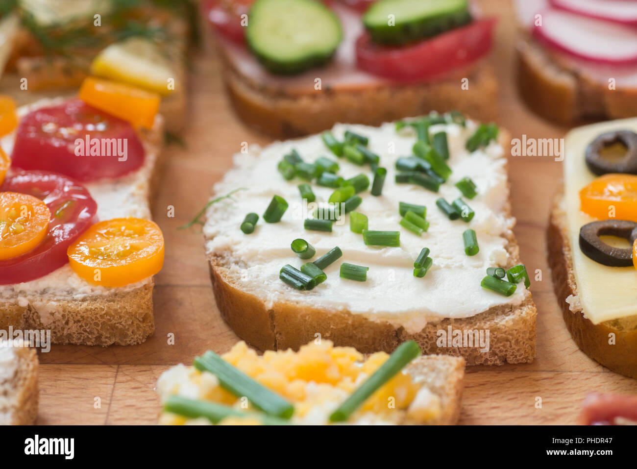 Gesunde Sandwiches auf hölzernen Tisch macro selektiven Fokus Stockfoto