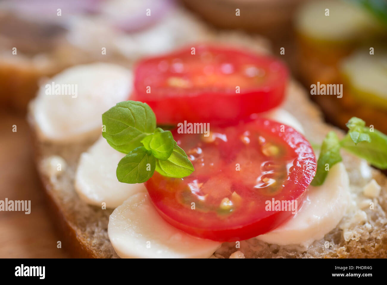 Gesunde Sandwiches auf hölzernen Tisch macro selektiven Fokus Stockfoto