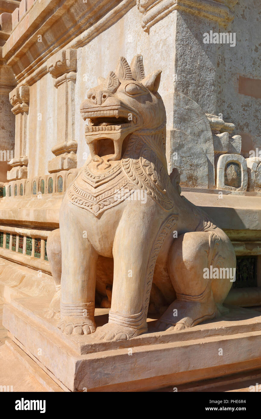Statue von Geheimnis Löwe in Bagan Stockfoto