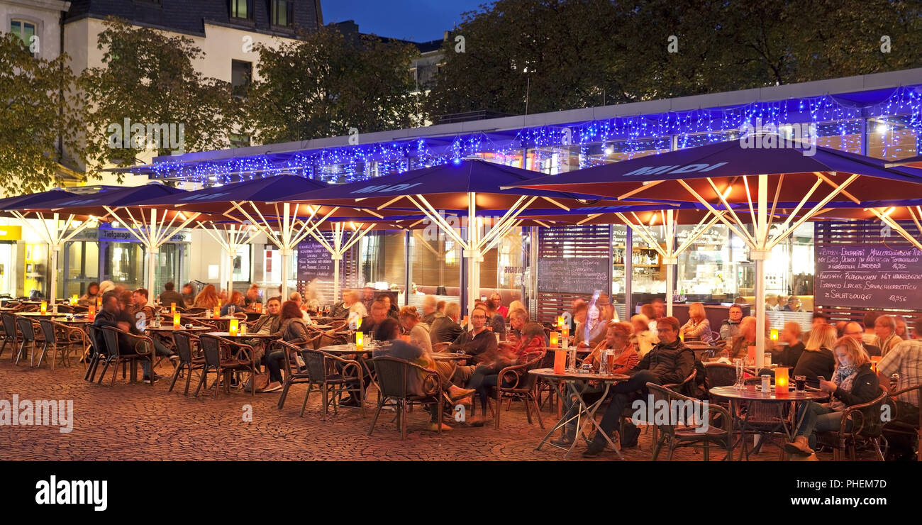 Outdoor Catering am Münsterplatz am Abend, Bonn, Nordrhein-Westfalen, Deutschland, Europa Stockfoto
