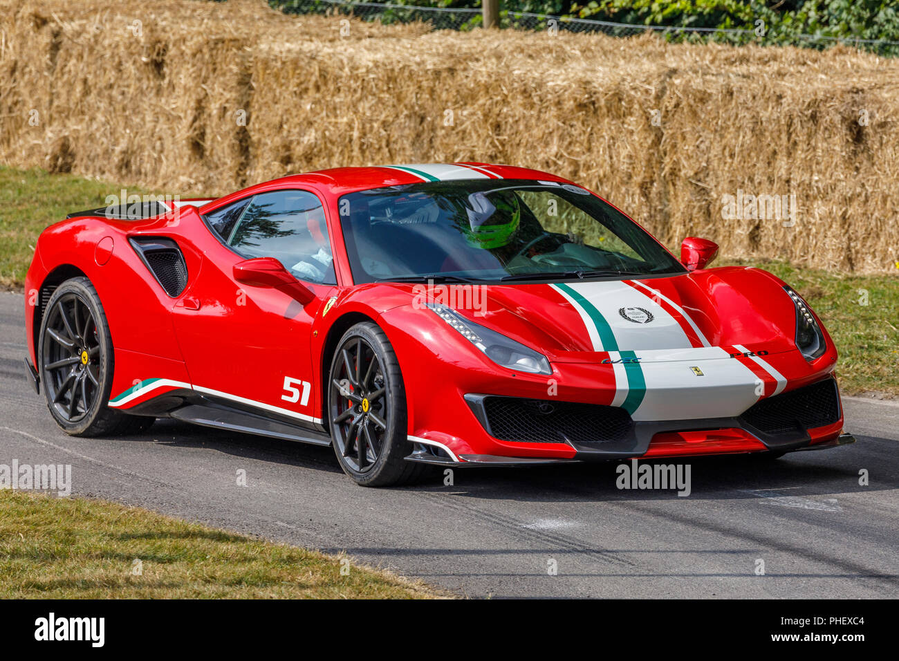 2018 Ferrari 488 Pista auf der demonstartion Bergrennen am Goodwood Festival 2018 von Geschwindigkeit, Sussex, UK. Stockfoto