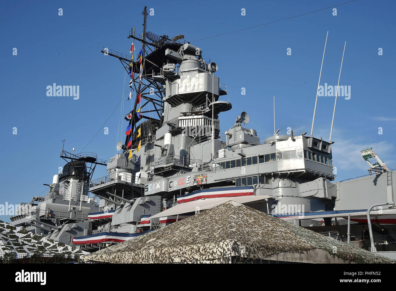 Amerikanische Kriegsschiff USS Iowa BB-61 bewirtete die Premiere von 'Tom Clancy's Jack Ryan" bei der Eröffnung der Nacht von Los Angeles Flotte Woche 2018 am 31. August in San Pedro, Kalifornien 2018. Foto: Jeffrey Mayer Stockfoto