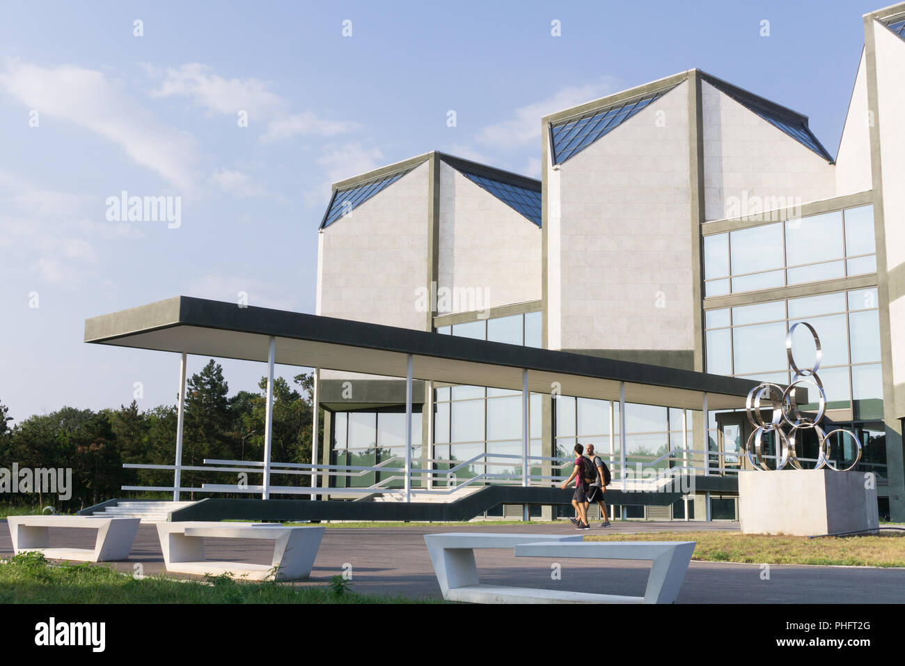 Fassade des Museums für zeitgenössische Kunst in Belgrad, Serbien. Stockfoto