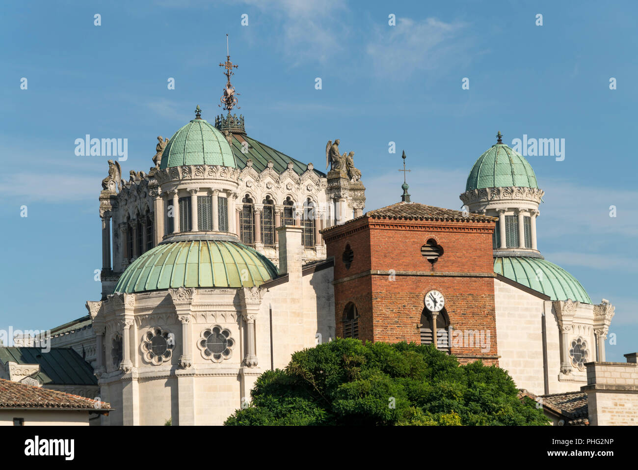 Basilika Saint-Sixte d'Ars, Wallfahrtskirche in Ars-sur-Formans, Auvergne-Rhone-Alpes, Frankreich | Basilika Saint-Sixte d'Ars, Wallfahrtskirche in Stockfoto