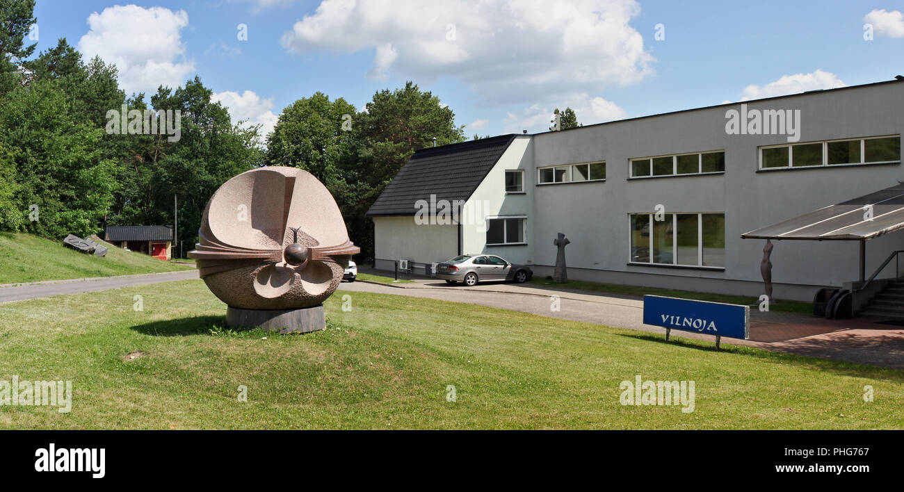 Der zentrale Eingang in der Park von Skulpturen aus Stein Stockfoto