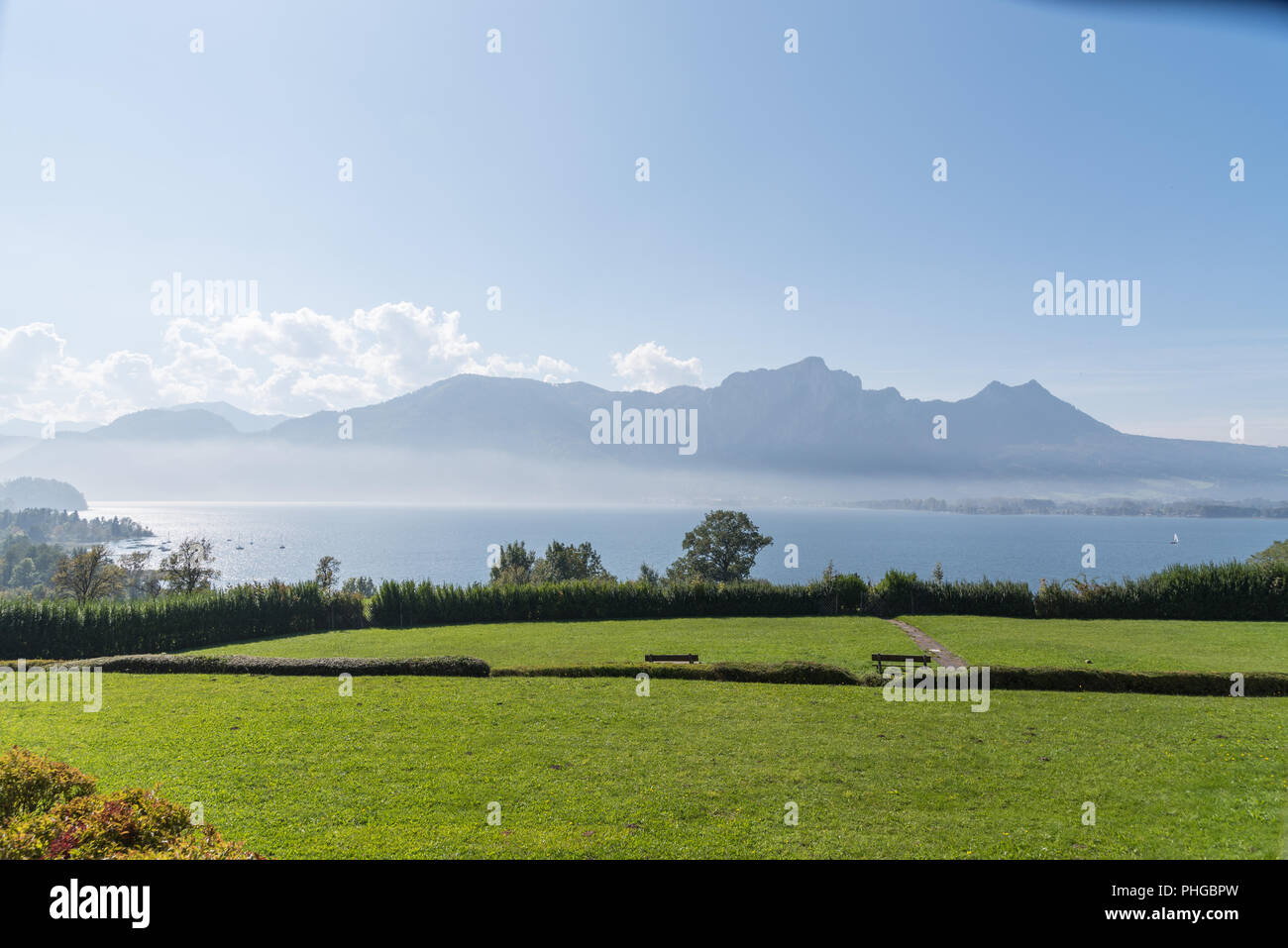 Mondsee in Österreich - Urlaub Lake District Stockfoto