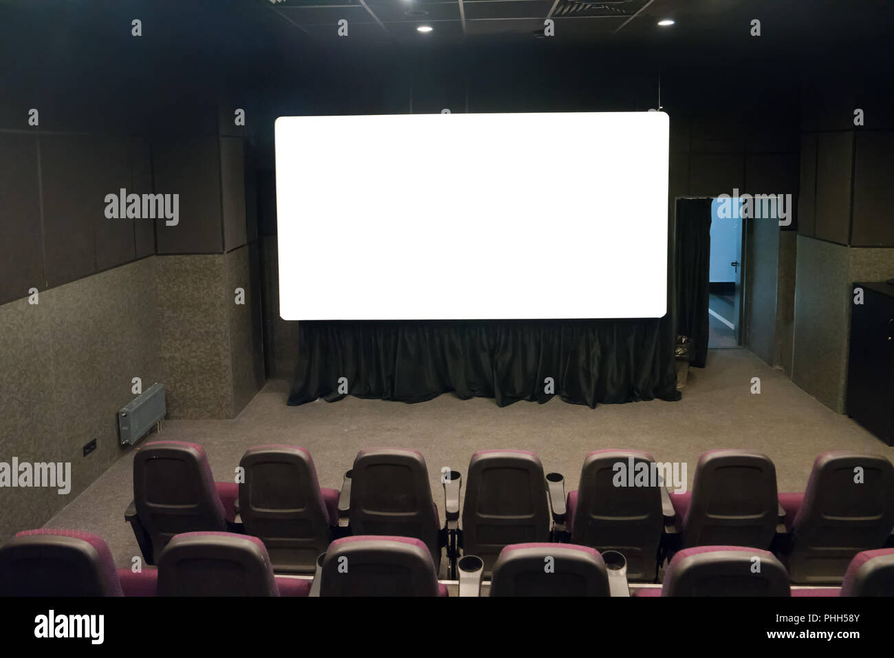 Leere Bühne im kleinen Kino Stockfoto