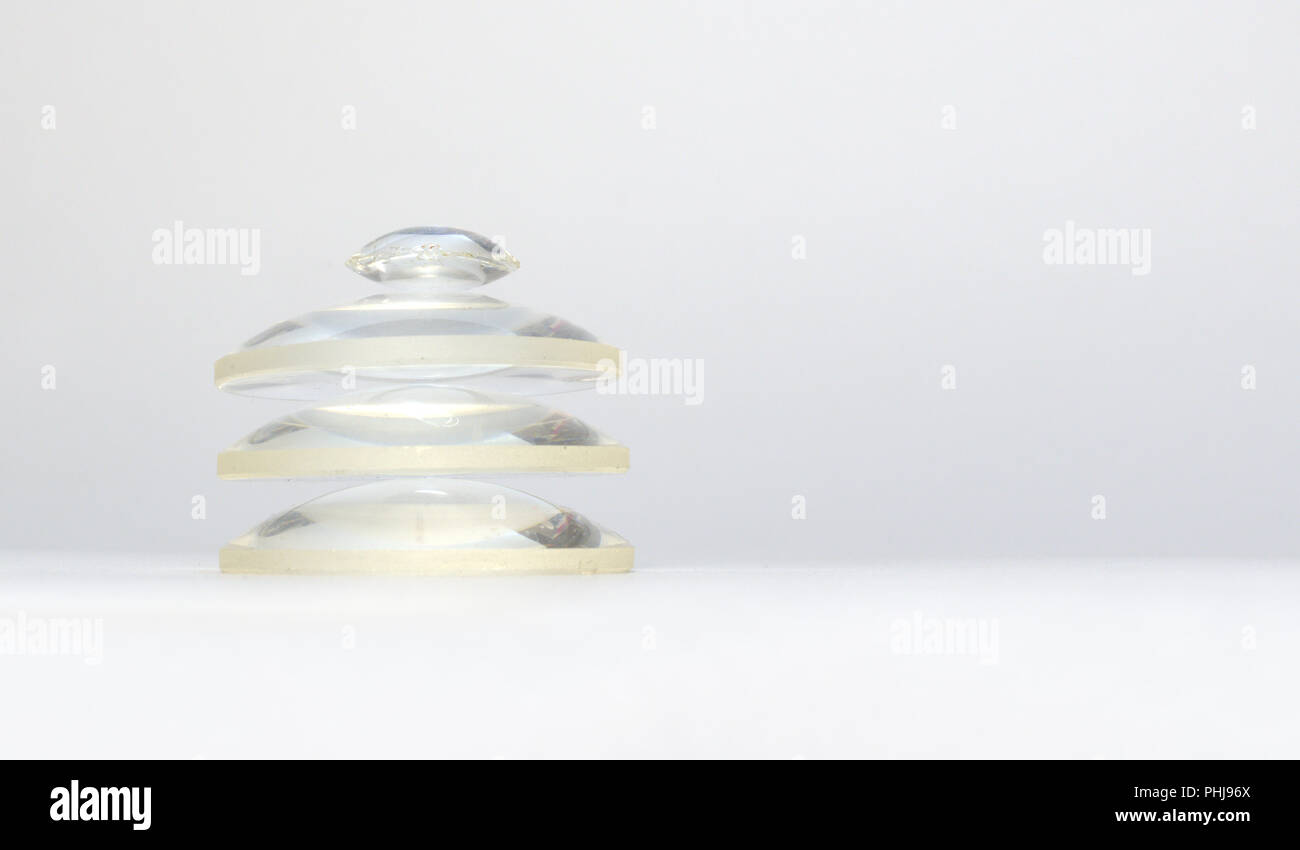 Drei Flachbild-konvexe Linsen, gesammelt an den Turm und kleine Doppelzimmer - Konvexes Glas auf der Oberseite Stockfoto