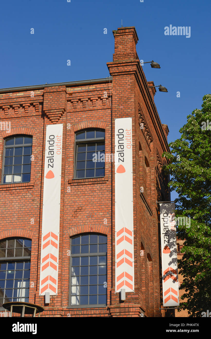 Zalando Outlet, Koepenicker Straße, Kreuzberg, Berlin, Deutschland Stockfoto