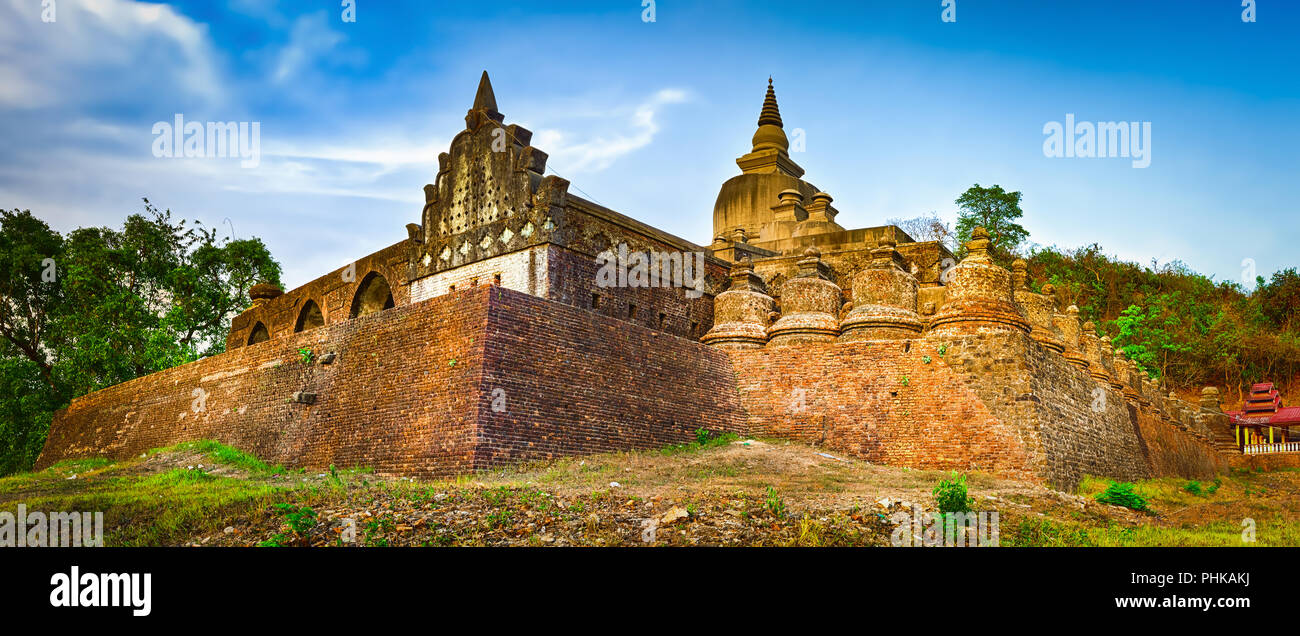 Shai - thaung Tempel in Mrauk U. in Myanmar. Hochauflösende panorama Stockfoto