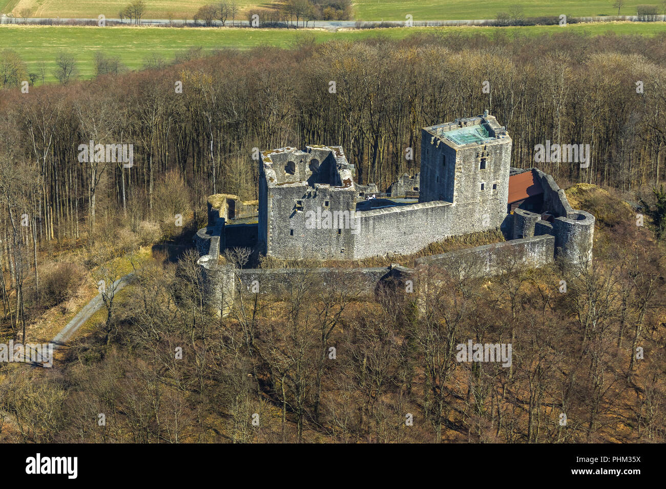 Weidelsburg ist die Ruine einer Burg in der Nähe von Albshausen in Wolfhagen, Naturparks Habichtswald, albshausen im Landkreis Kassel, Hessen, G Stockfoto